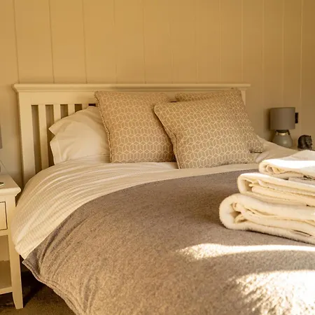 Hollicarrs - Cherry Blossom Riccall