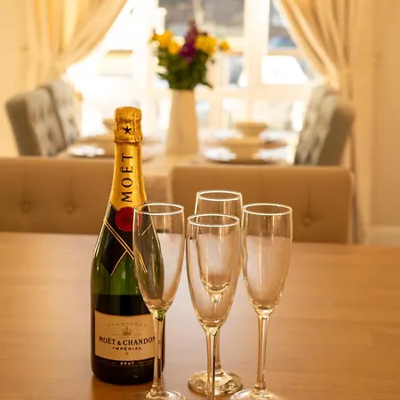 Hollicarrs - Cherry Blossom Riccall