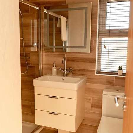 Hollicarrs - Cherry Blossom